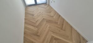 Gotovi parket hrast ribja kost Clagny Hotenjka 1